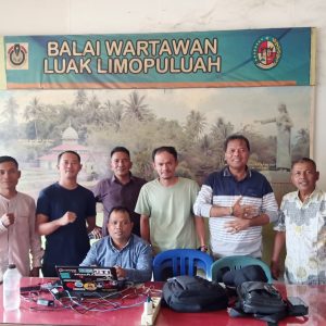 Tak Pernah Jemu Bertandang Ke Balai Wartawan Irfendi Arbi, Mohon Doa Restu Melangkah Ke Senayan