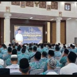 Wali Kota Erman Safar Lepas Keberangkatan 295 Orang CJH asal Bukittinggi  ke Tanah Suci Makkah