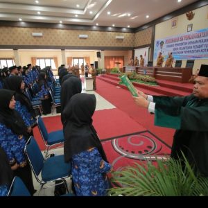 Impian Terwujud, Wako Rida Ananda Serahkan SK 115 P3K Tenaga Kesehatan dan 1 Guru, Serta SK Fungsional 59 Guru PNS
