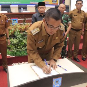 Pj. Walikota Payakumbuh Secara Resmi Meluncurkan Pos Gizi