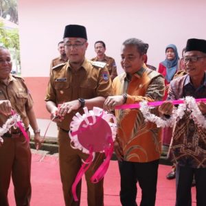 Pj. Wali Kota Payakumbuh Rida Ananda Resmikan Ruang Kelas Baru, Kantin Serta Rumah Penjaga Di SMP Negeri 2 Payakumbuh