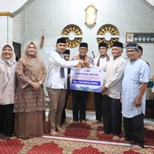 Dampingi Tim Safari Ramadhan Ke Masjid Hidayah PDTP, Wako Rida Serahkan Dana Hibah Rp 50 Juta Dan CSR Bank Nagari Rp 10 Juta