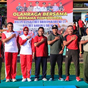 Rida Jadi Komandan Apel Olahraga Bersama Forkompimda Payakumbuh