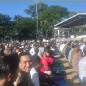 Pemerintah Kota Bukittinggi dan Ribuan Masyarakat Adakan Sholat Idul Adha 1444 H di Lapangan Wirabraja
