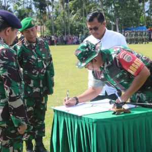 Danlantamal II Teluk Bayur Pimpin Upacara Penutupan TMMD/N Ke-116 Tahun 2023 Kodim 0306/50 Kita