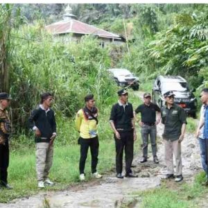 Tinjau Lokasi, Bupati Safaruddin Pastikan Perbaikan Infrastruktur Jalan Lakuang-Luak Begak
