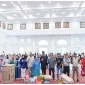 Pemko dan DPRD Bukittinggi Kerjasama Serahkan Bansos Usaha Ekonomi Produktif