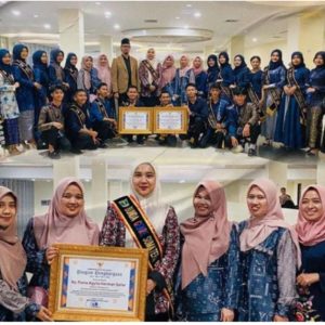 Wali Kota dan Ketua TP PKK Bukittinggi Dinobatkan Jadi Ayah Bunda GenRe 2023