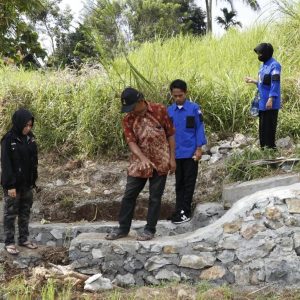 Guna Memastikan Pasokan Air Petani Terpenuhi, Rezka Oktoberia Tinjau Pembangunan Irigasi di Kabupaten Limapuluh Kota