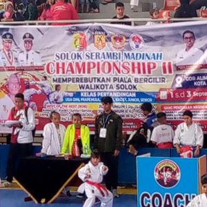 Tim Forki 50 Kota Sabet 3 Emas, 1 Perak dan 4 Perunggu di Hari Kedua Turnamen Karate Madinah Cup 2 Piala Wali Kota Solok