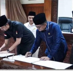 Pemko dan DPRD Bukittinggi Sahkan Perda Pajak dan Retribusi Daerah