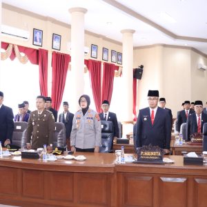 Hadiri Rapat Paripurna Mendengarkan Pidato Presiden RI Bersama DPRD, Pj. Wako : SDM Kunci Kemajuan Daerah