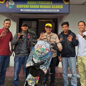 Kadis Parpora Sijunjung Lepas Anggota Brotherhood Keliling Indonesia