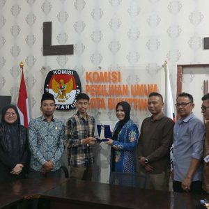 Reses DPR RI, Rezka Oktoberia Sambangi KPU Kota Bukittinggi