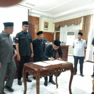 Wako Erman Safar dan DPRD Bukittinggi Sepakati Propemperda 2024 dan Tandatangani Ranperda Cagar Budaya Serta Kepariwisataan