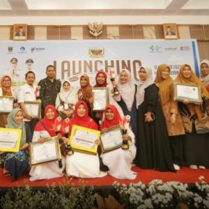Kadis Kesehatan Dampingi Delapan Nakes Kota Bukittinggi Mendapat Penghargaan Tingkat Provinsi Tahun 2023