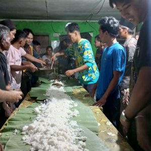 Warga Sicincin Bulatkan Tekad Menangkan Nofrian Nasfa Menuju Rumah Bagonjong