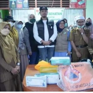 Wali Kota Bukittinggi Erman Safar Dampingi dan Bantu Proses Evakuasi Korban Gunung Merapi