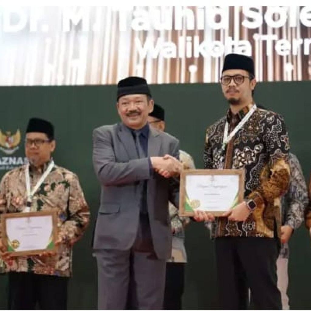 Erman Safar Wali Kota Bukittinggi Pendukung Pengelolaan Zakat Terbaik Se-Indonesia