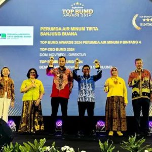 Ramadhan Penuh Berkah, Sijunjung Boyong Penghargaan Top BUMD Awards 2024