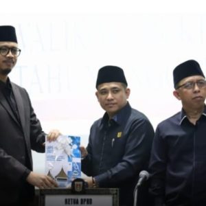 Wali Kota Bukittinggi Hantarkan Laporan LKPJ Tahun 2023 Kepada DPRD Kota Bukittinggi
