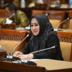 Lisda Hendrajoni Minta Seluruh Pihak Stop Penyebaran Hoax Terkait Pergantian Seragam Sekolah