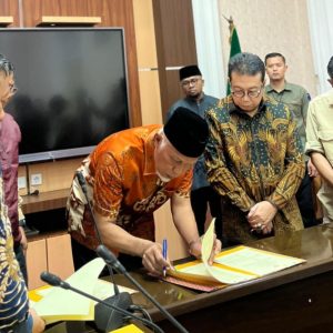 Terkait Penanganan Sampah, 4 Daerah Tekan PKS dengan Gubernur Sumbar