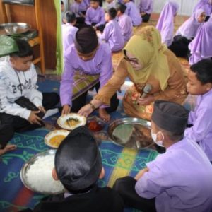 Seluruh SD-SMP Negeri Se- Kota Bukittinggi Terapkan BAM, dan 4 Muatan Agama