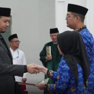 Wako Erman Safar Melantik176 P3K Terdiri dari Tenaga Kesehatan dan Guru