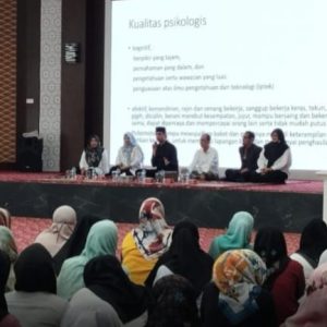 Wako Erman Safar Jadi Narasumber Sekolah Keluarga Ke-V dan Sekolah Lansia Tahun 2024