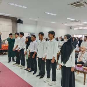 Bawaslu Kota Bukittinggi Melantik 129 Anggota PTPS Se-Kecamatan Guguk Panjang