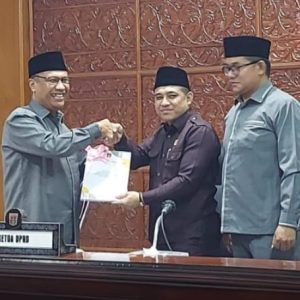 Wawako Bukittinggi Hantarkan ke DPRD RKUA PPAS Tahun 2025 dan KUA PPAS Parubahan 2024
