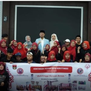 Wako Erman Safar Lepas 21 Atlet SOlna Bukittinggi Bertanding di Pesoda Sumbar 2024