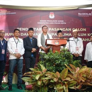 RKN – Ferizal Ridwan Daftar ke KPU Limapuluh Kota