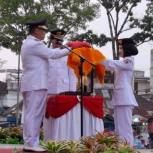 Wakil Walikota Bukittinggi Menjadi Inspektur Upacara Penurunan Bendera HUT RI Ke-79