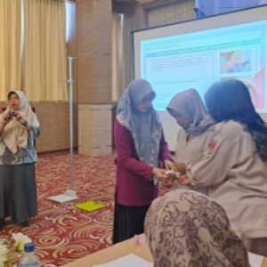 Kader Posyandu Sekota Bukittinggi Diminta Kuasai 25 Kompetensi Untuk Transformasi Layanan Primer