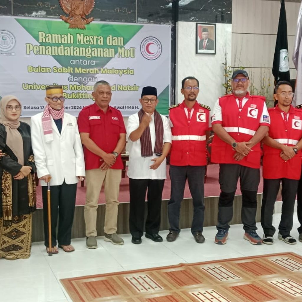 Agenda Kunjungan Bulan Sabit Merah Malaysia dan University Sains Islam Malaysia Ke Bukittinggi