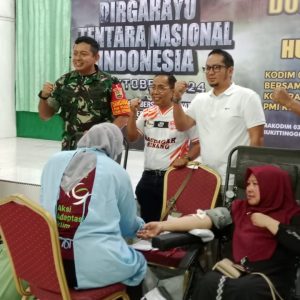 HUT TNI Ke 79, Kodim 0304/Agam Kolaborasi  Adakan Donor Darah Di Kota Bukittinggi