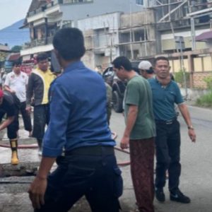 Pemko  Bukittinggi Adakan Kegiatan Goro Bersama Warga Sumurapak Antisipasi Banjir