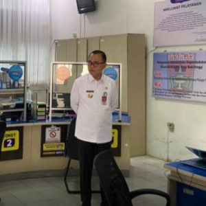 Pjs Wako Bukittinggi Lakukan Sidak Ke Disdukcapil Pastikan Layanan Terbaik untuk Masyarakat