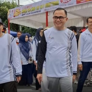 Pemko Bukittinggi GelarJalan Santai Peringati World Walking Day 2024