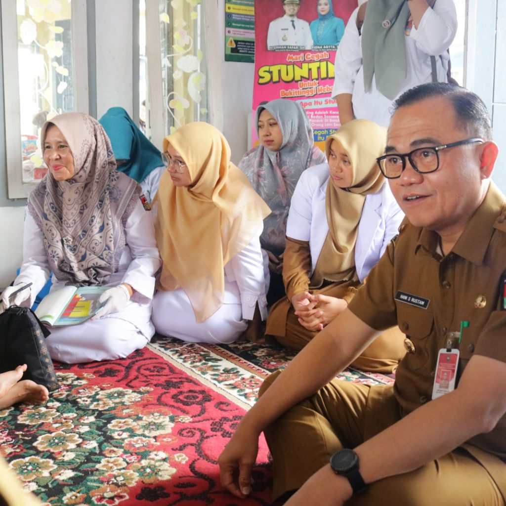 Pjs Wali Kota Bukittinggi Tinjau Langsung Pelaksanaan Program Layanan Dokter Keliling