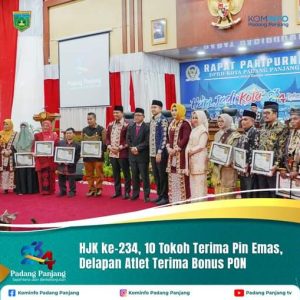 10 Tokoh Masyarakat dan 8 Atlet Berprestasi, Dapat Penghargaan di HUT Kota Padang Panjang ke 234