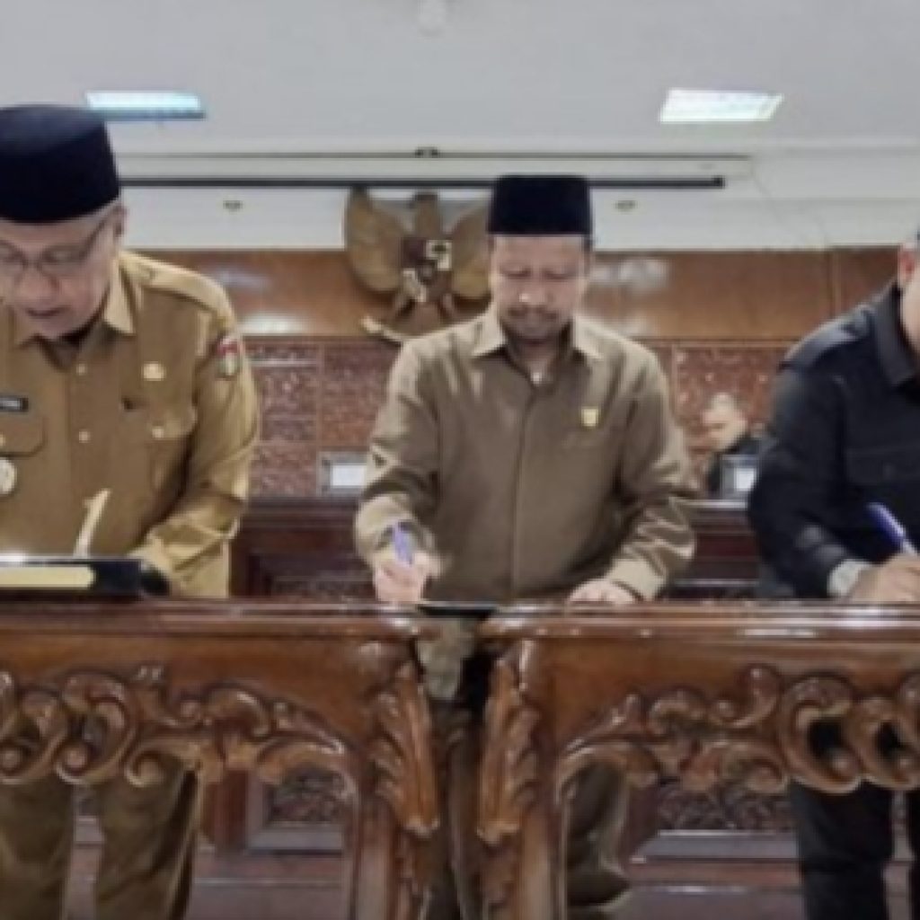 APBD Bukittinggi 2025 Disahkan, Pemko dan DPRD Sepakati Propemperda dan Penyelenggaraan Pemerintahan 2025