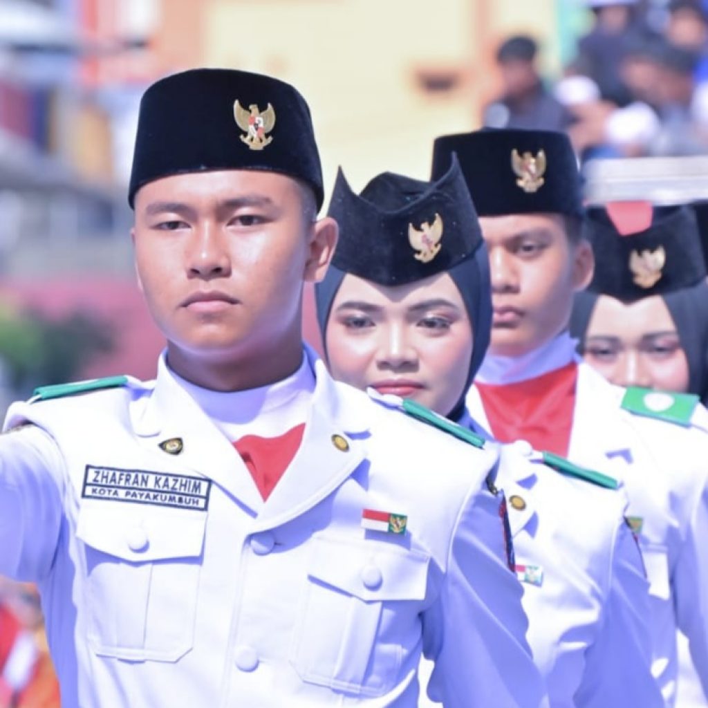Zhafran Khazim Jadi Penggerek Bendera, Enam Utusan Payakumbuh Harumkan Nama Daerah di Paskibraka Sumbar.