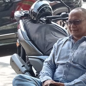 Peduli Warga, Nasmi Turun Langsung Bantu Pedagang Terdampak Kebakaran Pasar.