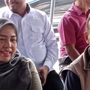 Armen Faindal Dan Anggota DPRD Salurkan Bantuan Rp60 Juta untuk Pedagang Korban Kebakaran Pasar Payakumbuh.