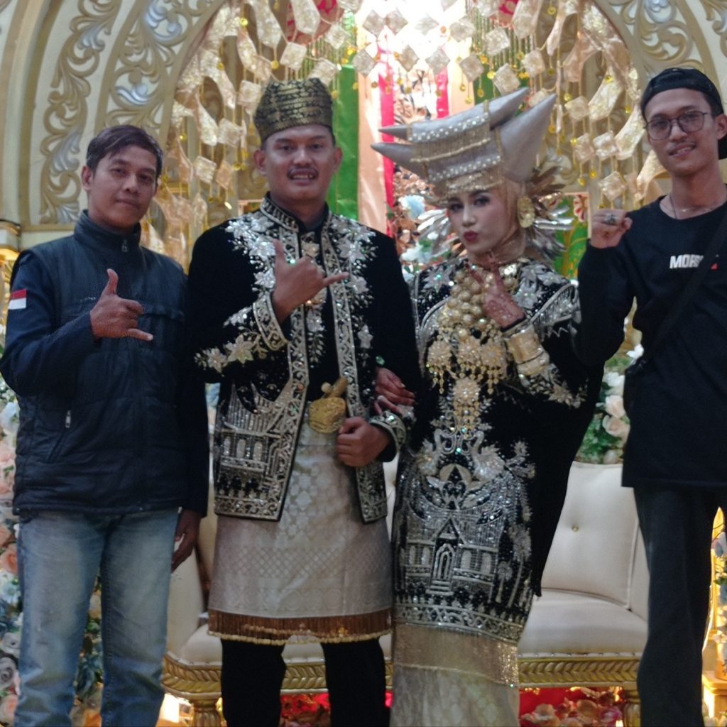 Wartawan Muda Fajri Hermanto Ucapkan Selamat Berbahagia kepada Pasangan Marcho Afatien dan Zulfa Rahma Dony.