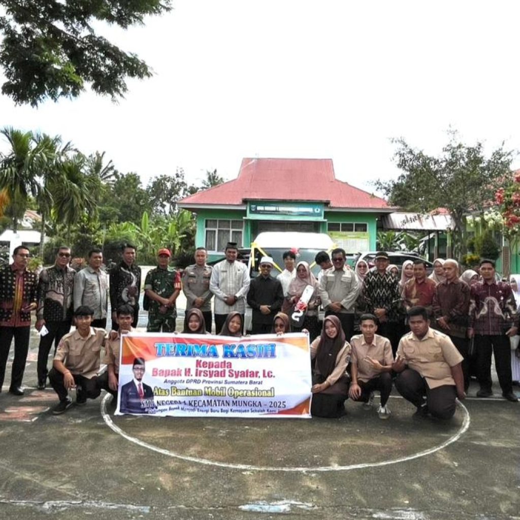 Berkat Kegigihan Dra. Dewi Putri Akhirnya, SMAN 1 Mungka Memiliki Mobil Operasional dari Pokir Anggota DPRD Sumbar H.Irsyad Syafar