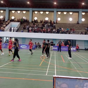 Grand Final Basketball WaliKota Cup l Payakumbuh Dipadati Penonton, Suporter Sekolah Bikin GOR Bergemuruh.